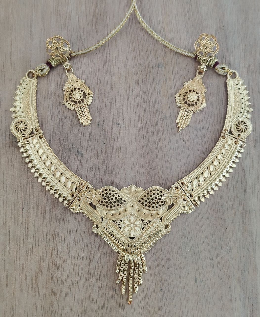 Traditional South Indian Gold-Plated Peacock Design Necklace Set with Matching Earrings – Temple Jewelry Style