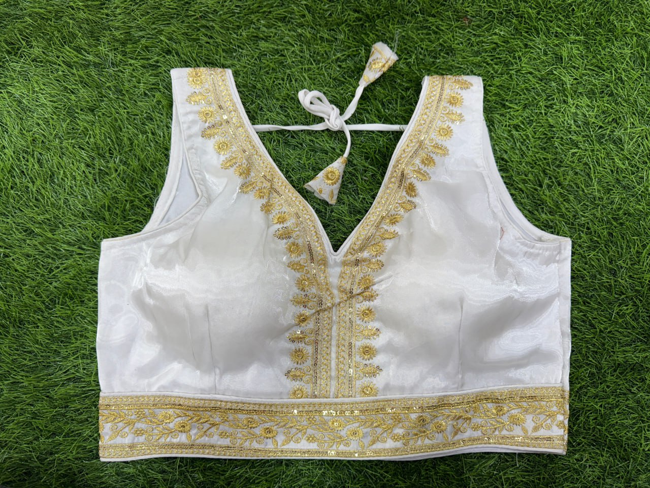 ZIMMICHOO EMBROIDERY WORK READYMADE BLOUSE SELEV LESS