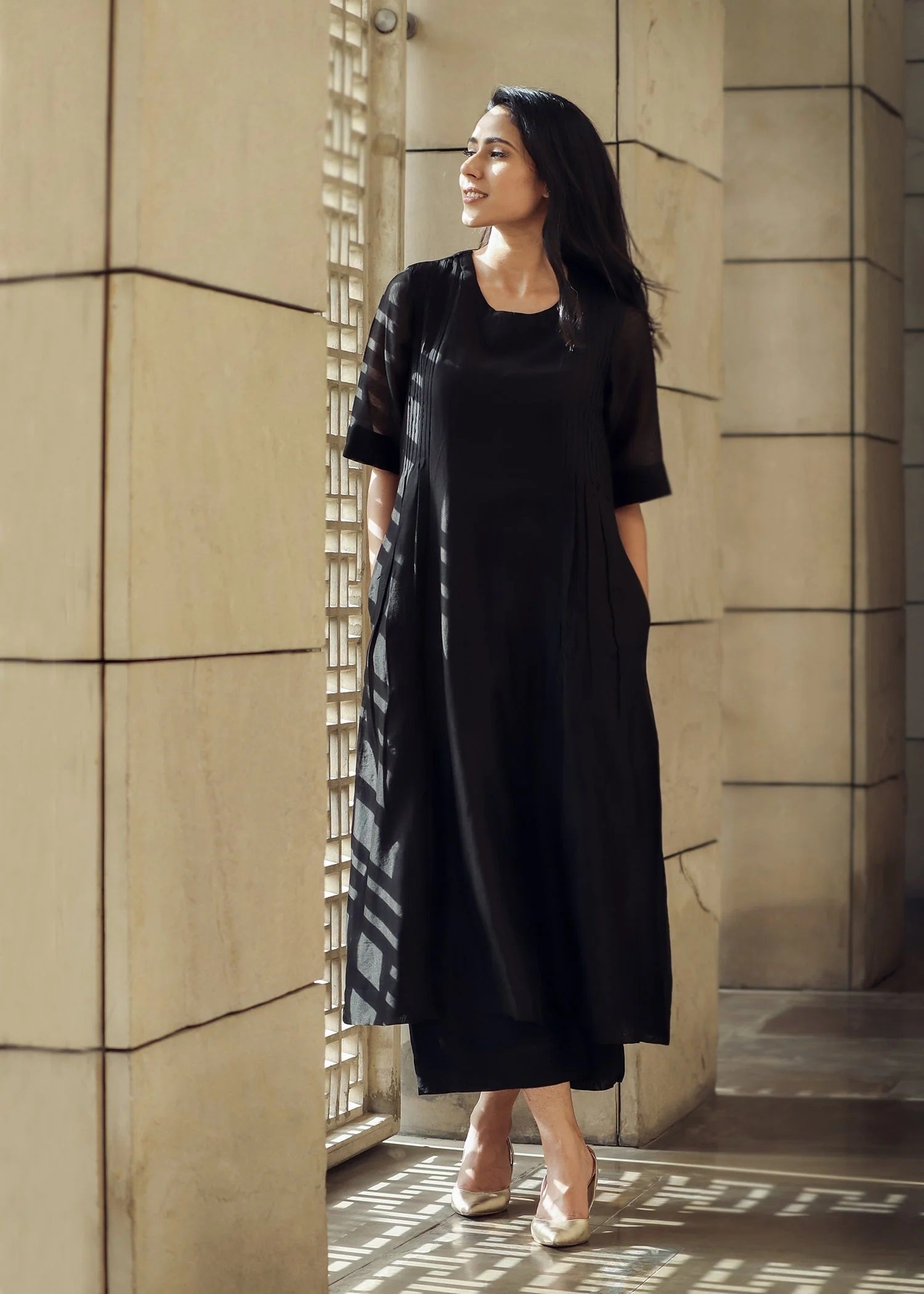 Elegant Black & Gold Handwoven Cotton Silk Kurta Set with Dupatta – Festive & Ethnic Wear