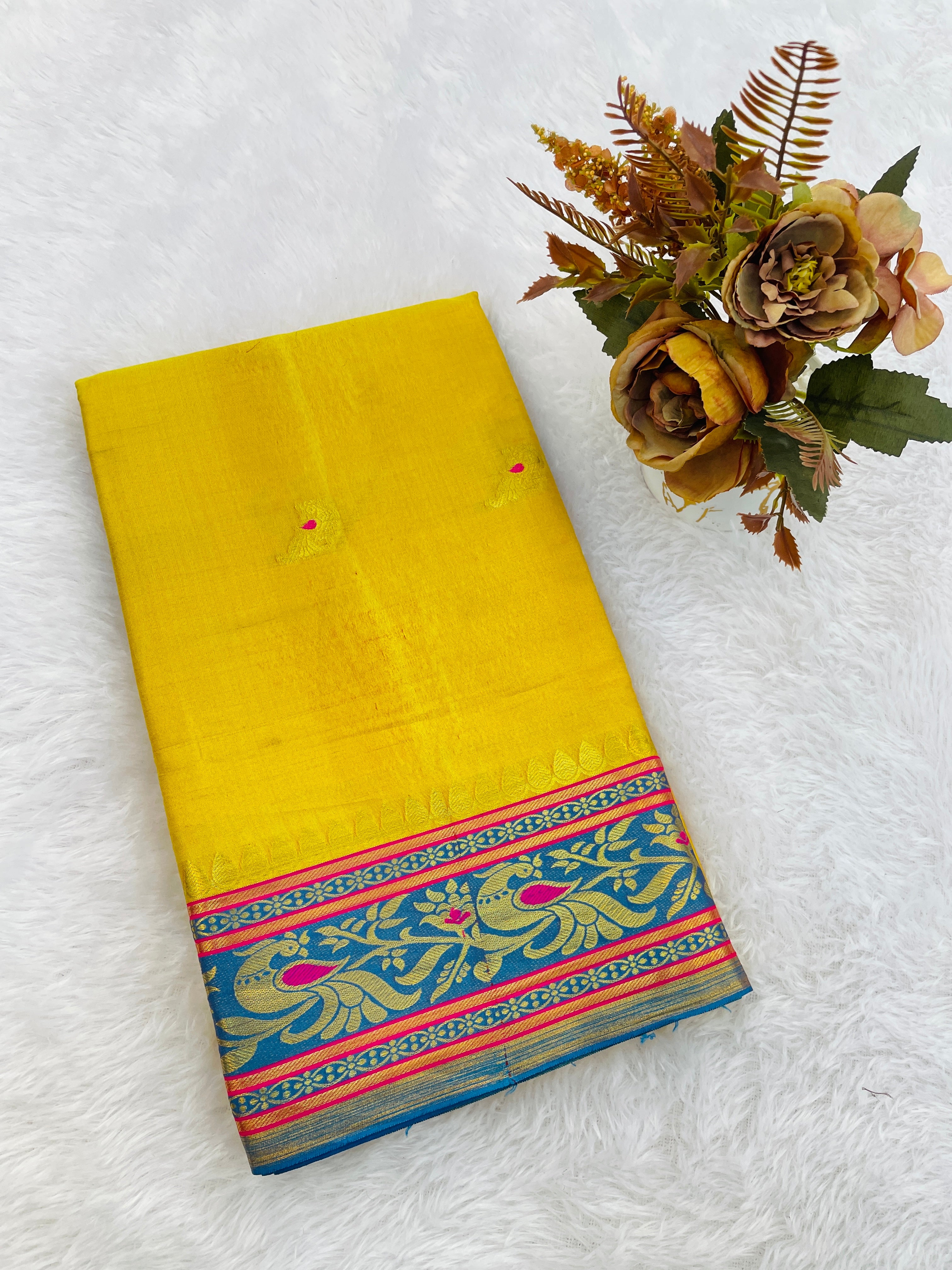 Aura Cotton  Designer Border With Mina Butti With chitt pallu saree For Women