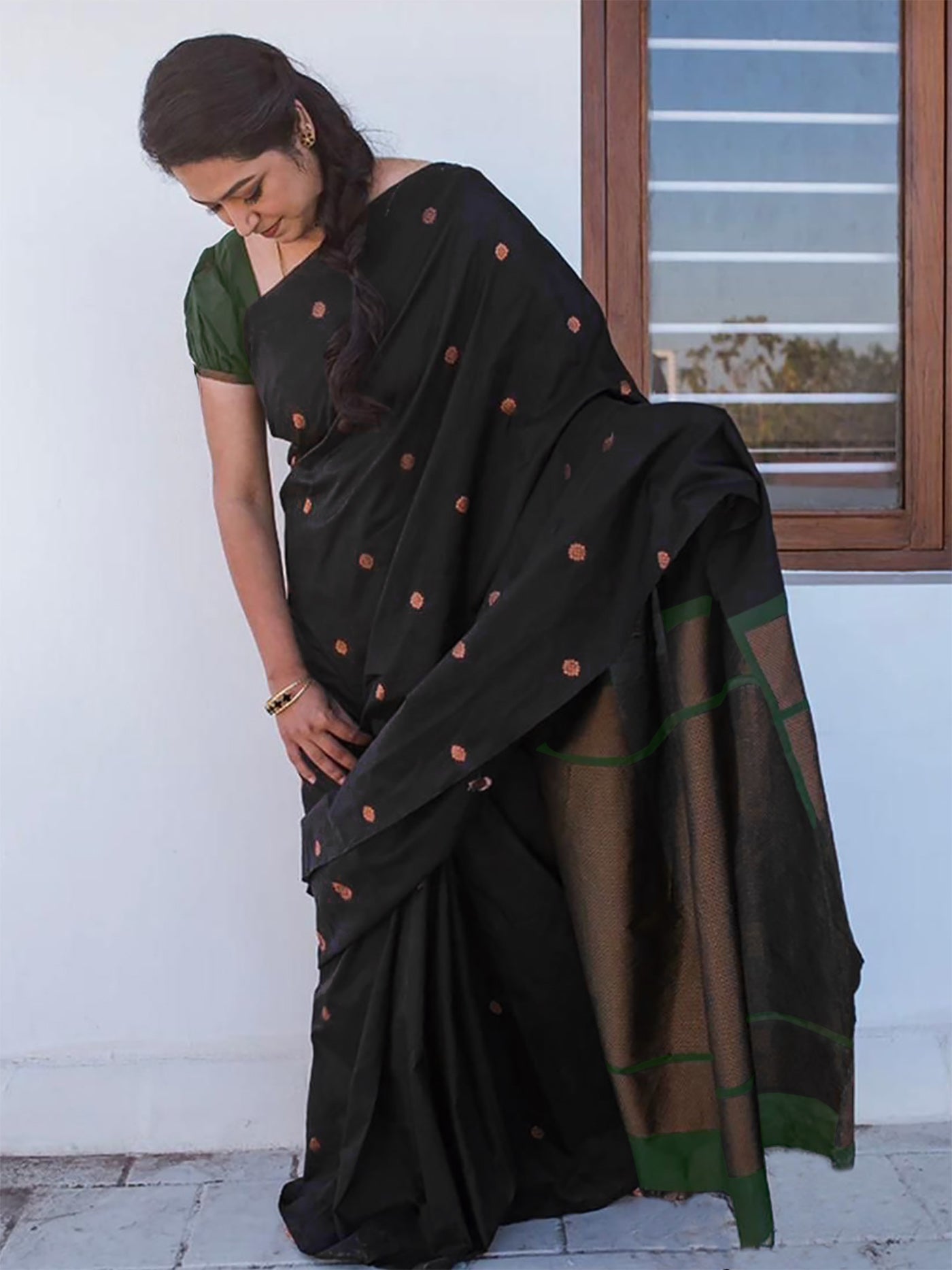 PREMIUM BANARASI JACQUARD SAREE WITH BLOUSE FOR WOMEN