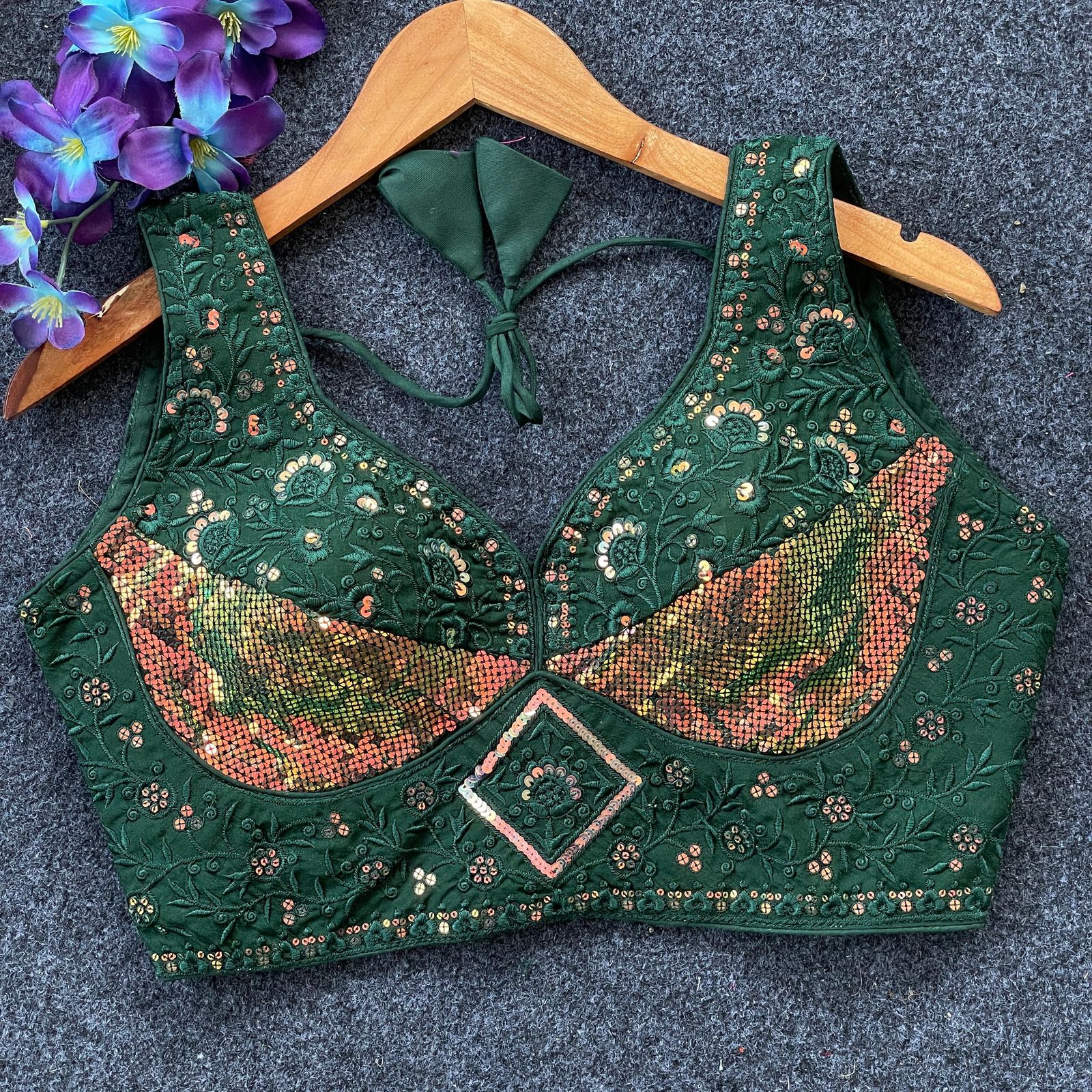 Blouse has Chiakan thread work and sequance work selevless