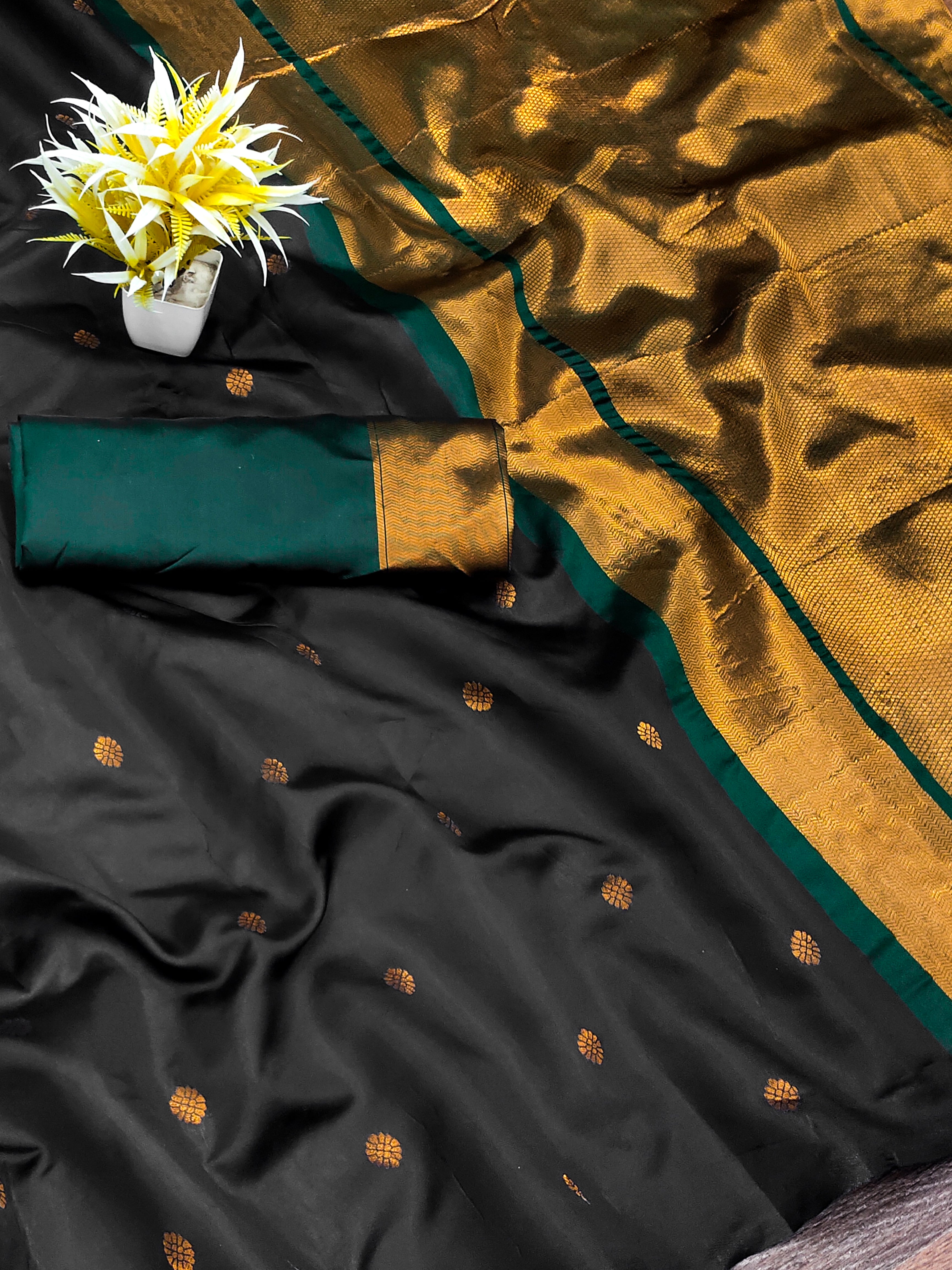 PREMIUM BANARASI JACQUARD SAREE WITH BLOUSE FOR WOMEN