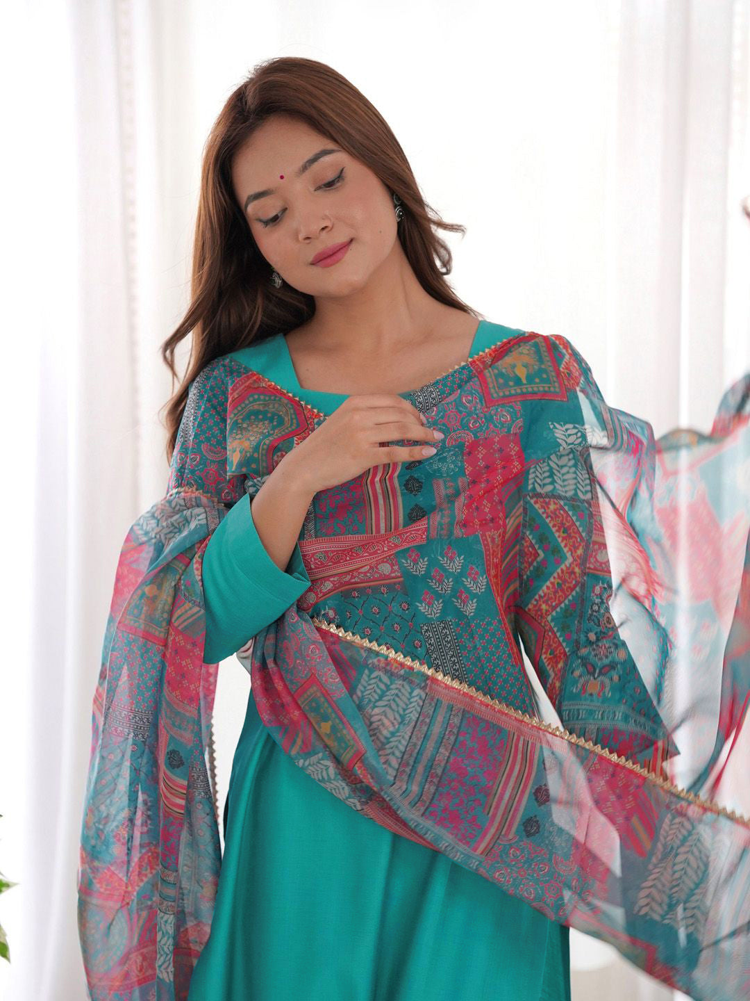 Turquoise Cotton Straight Kurta Set with Printed Dupatta & Pink Embroidered Juttis – Ethnic Wear for Women