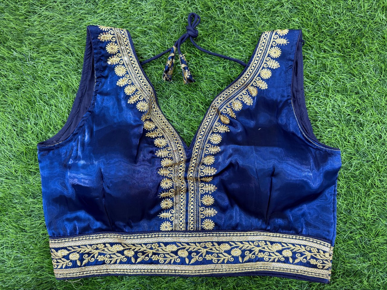 ZIMMICHOO EMBROIDERY WORK READYMADE BLOUSE SELEV LESS