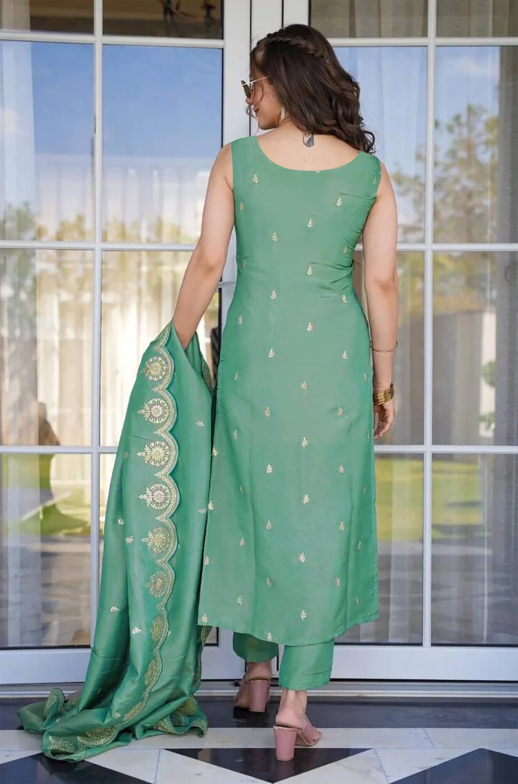 Women's Green Straight Fit Kurta with Matching Pants and Embroidered Dupatta – Festive & Ethnic Wear